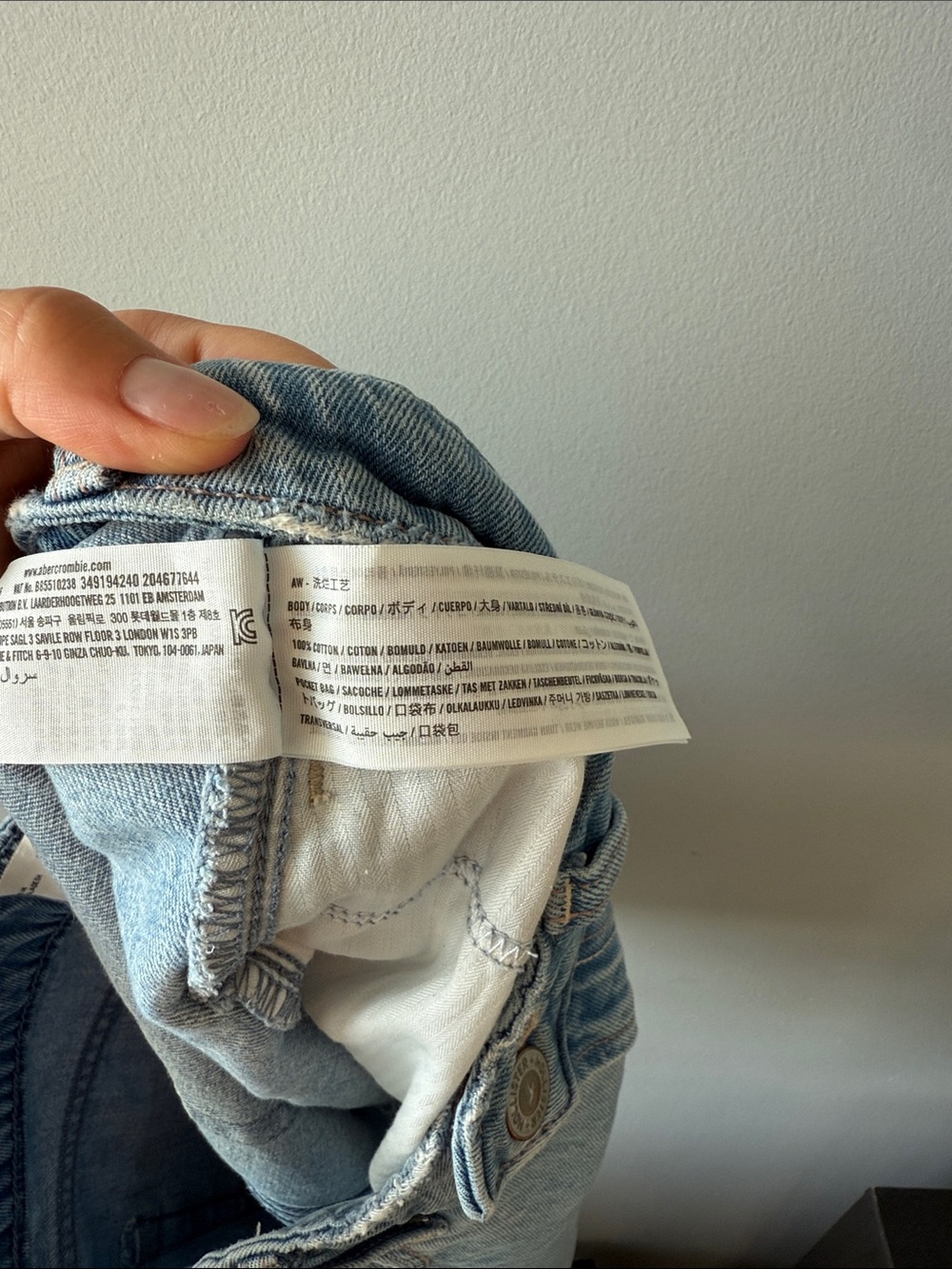 Hollister Ultra High Rise 90's Denim Short - Picture 4 of 4